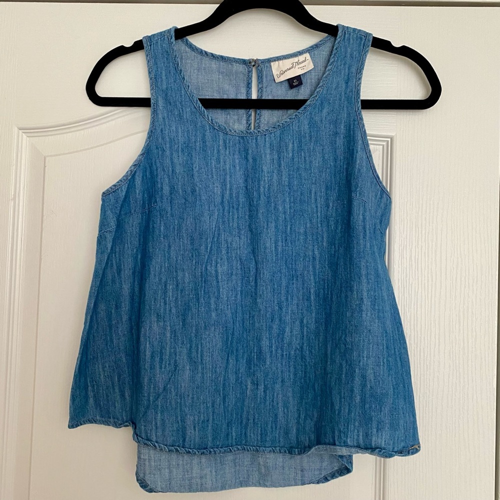 XS Universal Thread Chambray Tank